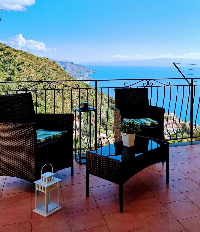 Tao Charming Apartment Taormina Eksteriør billede